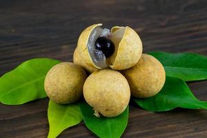 longán frutas frescas de longan. foto