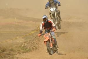 carrera de motocross foto