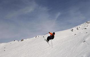 salto de esquí estilo libre extremo foto