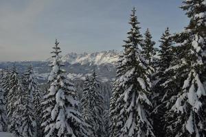 paisaje de montaña de invierno foto