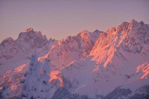 paisaje de invierno de montaña foto