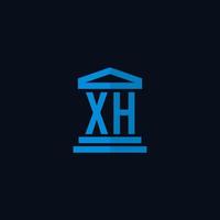 Monograma del logotipo inicial xh con vector de diseño de icono de edificio de juzgado simple