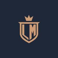 logotipo inicial del monograma lm con estilo de escudo y corona vector