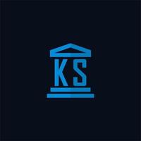 monograma del logotipo inicial de ks con vector de diseño de icono de edificio de juzgado simple