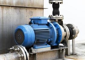 motor para sistema de tuberías para suministrar agua fría al proceso de producción