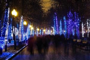 iluminación nocturna del bulevar de moscú foto