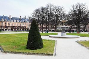 Place Des Vosges in Paris photo