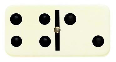 Una ficha de dominó en aislado en blanco foto