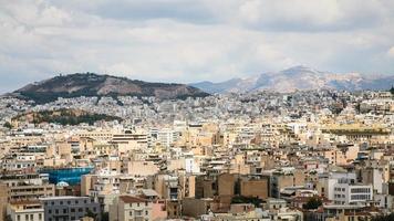 vista panorámica de la ciudad de atenas desde la acrópolis foto