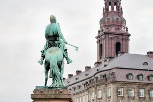 estatua de absalon en copenhague, dinamarca foto