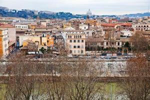 horizonte de roma desde la colina del aventino foto