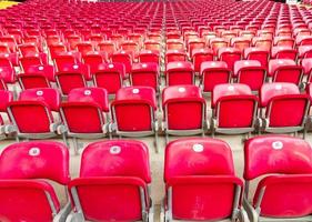 asientos vacíos en el estadio foto