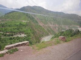 Pakistán es un hermoso país de verdes valles, altas montañas y largos ríos. La belleza natural de Pakistán es fascinante. foto