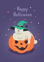 feliz tarjeta de felicitación de halloween con lindo gatito con sombrero de bruja y calabaza jack-o-lantern. letras dibujadas a mano e ilustración vectorial. vector