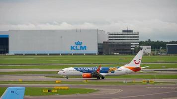 AMSTERDAM, THE NETHERLANDS JULY 29, 2017 - TUIFly Boeing 737 C FTOH taxiing before departure, Shiphol Airport, Amsterdam, Holland video