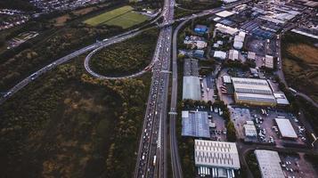 vista aérea de la concurrida autopista foto