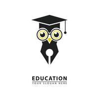 logotipo de icono de pluma de búho de educación abstracta vector