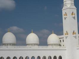 mezquita en abu dhabi foto