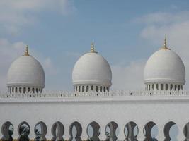 mosque in abu dhabi photo