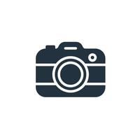 Photo camera icon in trendy flat style isolated on white background. camera symbol for web and mobile apps. vector