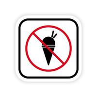 prohibir la entrada con helado en el icono de silueta negra de la regla del cono de waffle. prohibir el pictograma de helado. no se permite señal de información de helados. símbolo rojo de la zona de comida restringida. ilustración vectorial aislada. vector