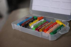 photo crayons for children's drawing exercises help the imagination and brain development of children.