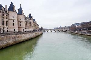 palacio de la conserjería en parís foto