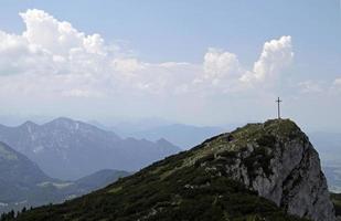 mirando por encima de los alpes europeos cerca de bad toz, alemania foto