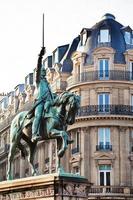 statue of Washington in Paris photo
