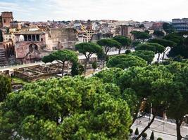 foro romano y camino al coliseo foto