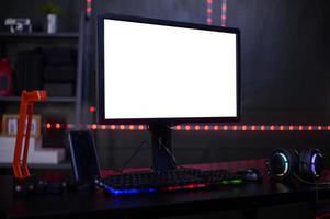 fondo de la computadora del monitor con escritorio de transmisión de juegos en línea foto