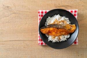 Grilled Salmon with Soy Sauce Rice Bowl photo