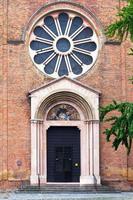 basílica de san domenico en bolonia, italia foto