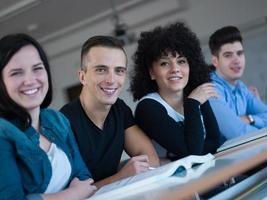 grupo de estudiantes de estudio foto