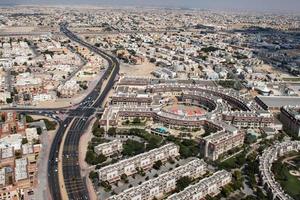 panorama de vista aérea de la ciudad de dubai foto