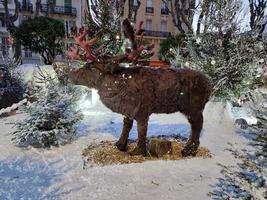 menton, francia - 11 de diciembre de 2021 - pueblo de santa abierto para navidad foto