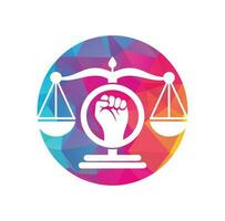 icono del diseño del logo del puño de la ley. escalas de justicia en el diseño de la plantilla del logotipo de la mano. concepto del logo de la justicia revolucionaria. vector