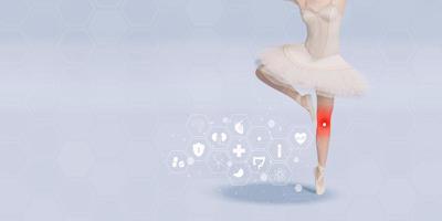 atleta lesionado cuidado de la salud tratamiento de lesiones ejercicio lesiones dolor corporal ilustración 3d foto