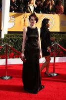 los angeles, 27 de enero - michelle dockery llega a los premios del gremio de actores de pantalla 2013 en el auditorio shrine el 27 de enero de 2013 en los angeles, ca foto