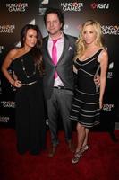 los angeles, 11 de febrero - kyle richards, jamie kennedy, camille grammer en el estreno de los juegos de la resaca en el teatro tcl chinese 6 el 11 de febrero de 2014 en los angeles, ca foto