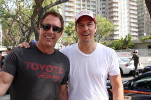 los angeles, 12 de abril - mark steines, michael trucco en el día de la carrera de celebridades profesionales del gran premio de long beach en el circuito de carreras del gran premio de long beach el 12 de abril de 2014 en long beach, ca foto