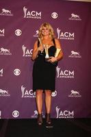 las vegas, 7 de marzo - miranda lambert en la sala de prensa de los premios de la academia de música country 2013 en el mgm grand garden arena el 7 de marzo de 2013 en las vegas, nv foto