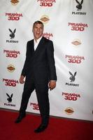 los angeles, 29 de mayo - chris zylka llega al estreno de piranha 3dd en los cines mann chinese 6 el 29 de mayo de 2012 en los angeles, ca foto