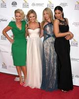 avalon, 26 de septiembre - nicky whelan, cassi thomson, georgina rawlings, jordin chispas a la izquierda detrás de la proyección en el festival de cine catalina en el casino el 26 de septiembre de 2014 en avalon, isla catalina, ca foto