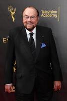 los angeles, 11 de septiembre - james lipton en los premios emmy creativos en horario estelar de 2016, día 2, llegadas al microsoft theater el 11 de septiembre de 2016 en los angeles, ca foto