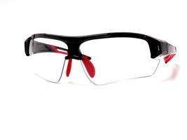 imagen de gafas de sol anti uv adecuadas para actividades al aire libre para proteger los ojos de la luz ultravioleta foto