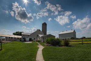 granja en el país amish de pennsylvania foto