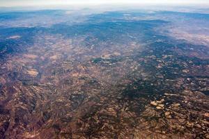 desierto cerca de la ciudad de méxico vista aérea paisaje urbano panorama foto