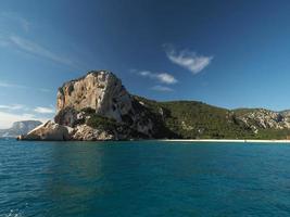 orosei golfo cala gonone rocas mar acantilados cerdeña italia foto