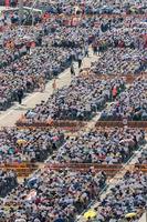 genova, italia - 27 de mayo de 2017 - papa francisco visitando genova para la misa en kennedy place foto